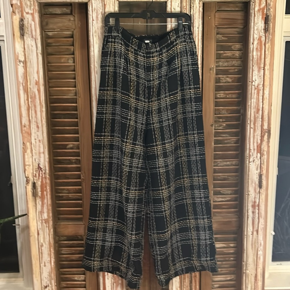 Very cool slate and will slacks. Pockets and so comfy. #RTR #highenddesigner.
